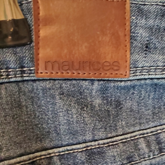 Maurices boot cut ( short) - Picture 3 of 7